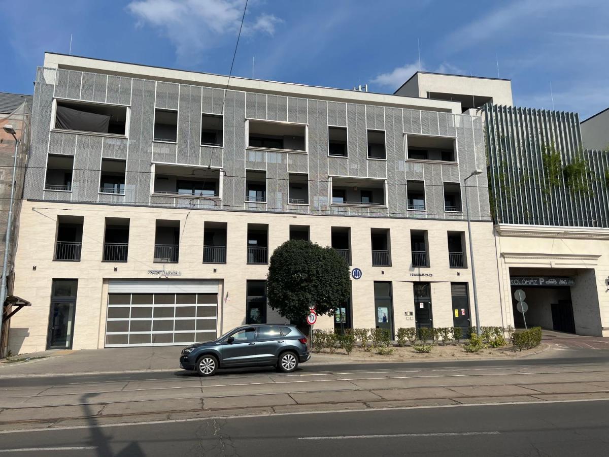 Parizsi Udvar Premium Apartman Lejlighed Debrecen Eksteriør billede